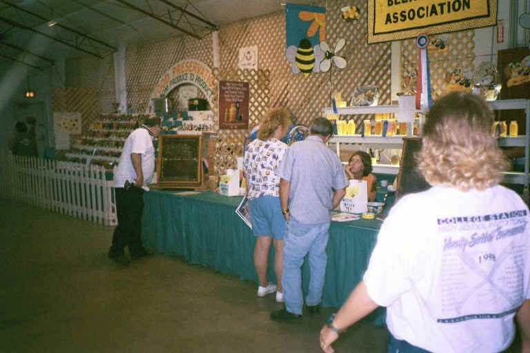 28699_15.jpg (44503 bytes)