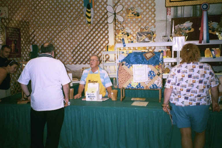 28699_16.jpg (51513 bytes)